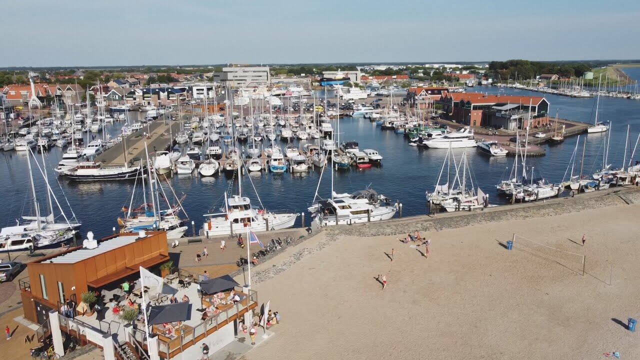 Jachten in de haven van urk